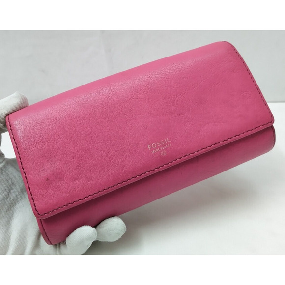 Fossil Pink Leather Credit Card ID Window Trifold Wallet - Picture 3 of 16
